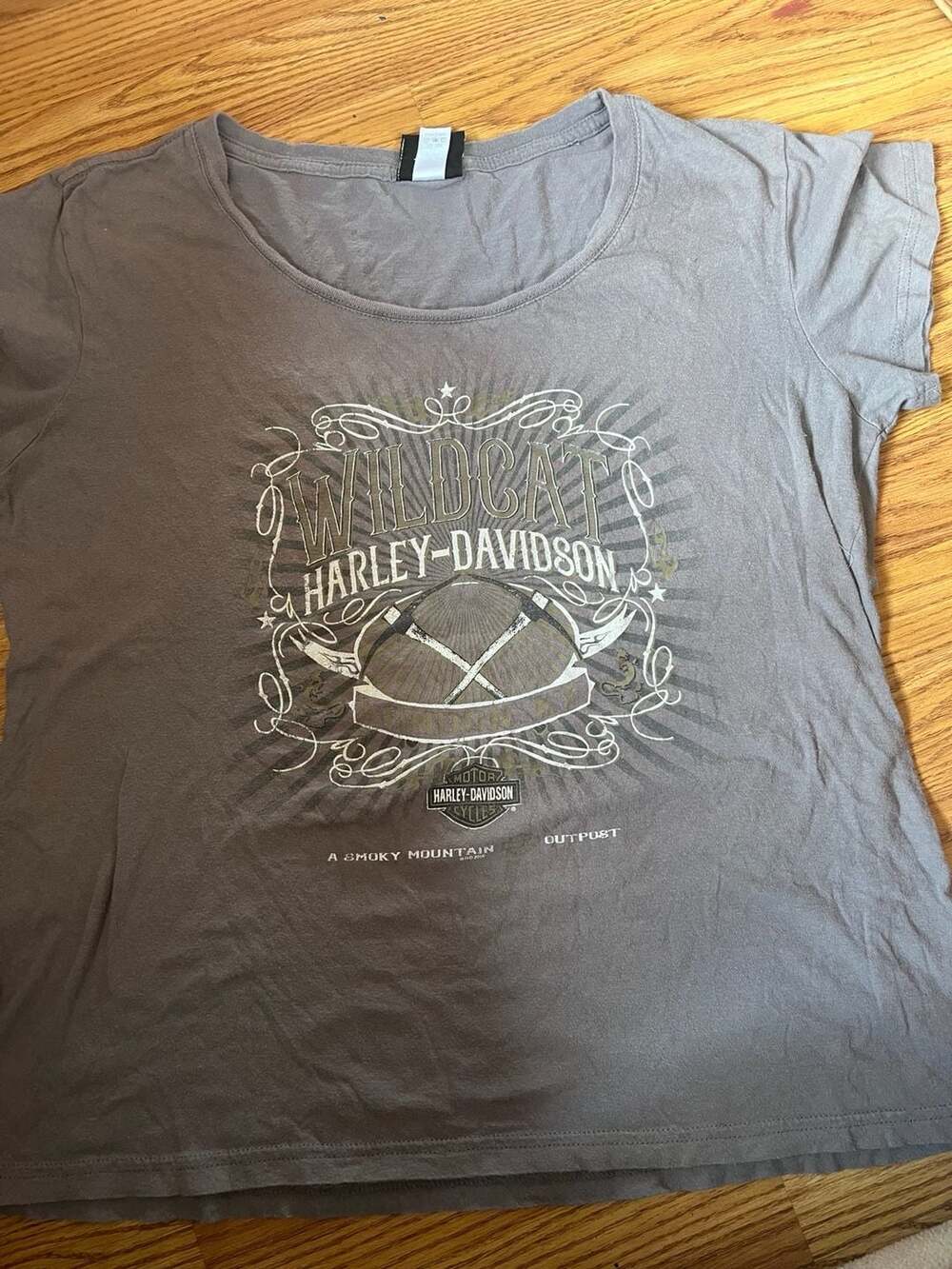 Harley-Davidson Wildcat A Smoky Mountain Outpost Women's Gray T-Shirt XL